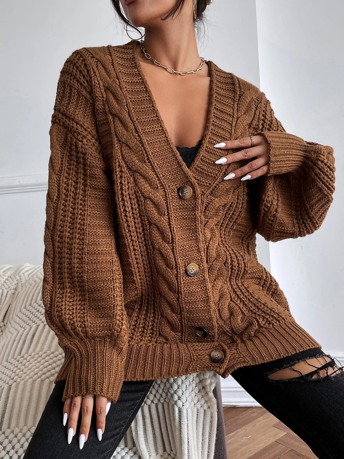 EVIE & BAY | OVERSIZED CABLE KNIT CARDIGAN FOR WOMEN