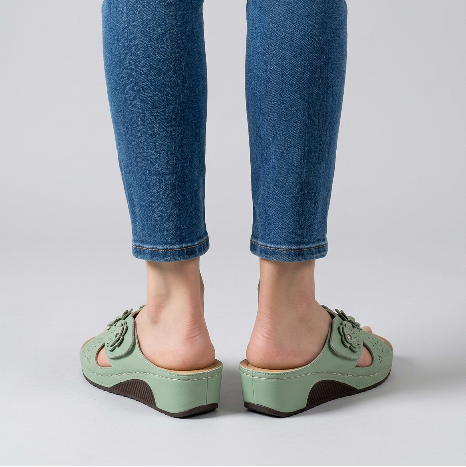 GINA | FLORAL WEDGE SANDALS