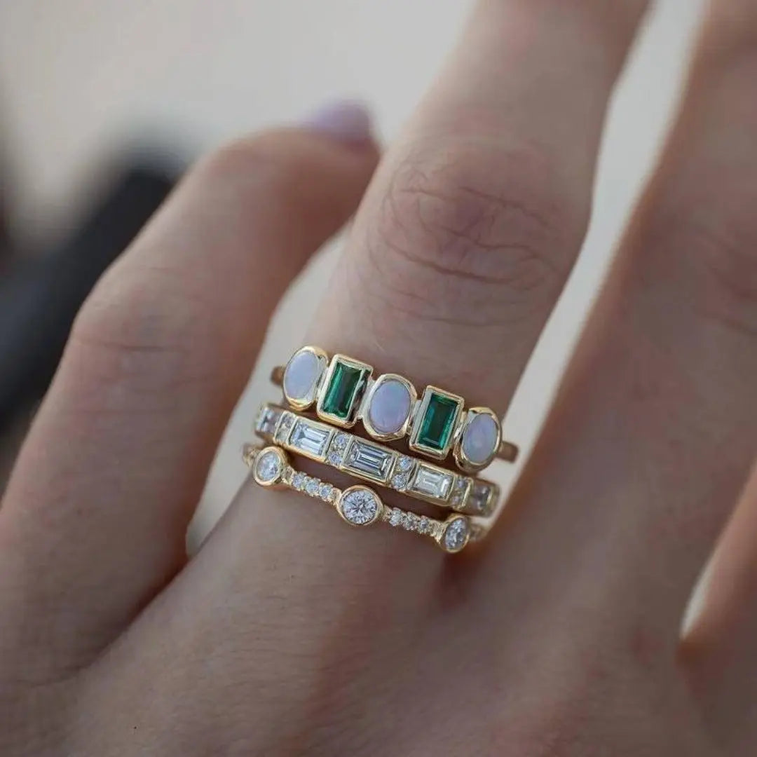 Rebecca | White Green Pearl Vintage