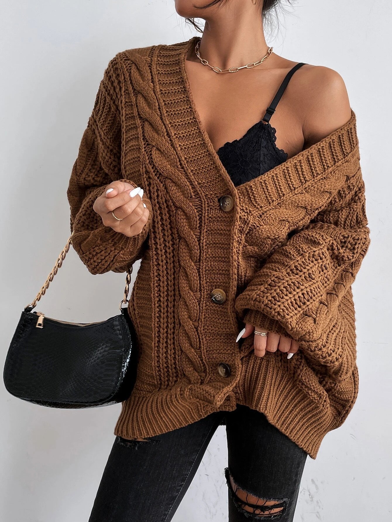 EVIE & BAY | OVERSIZED CABLE KNIT CARDIGAN FOR WOMEN