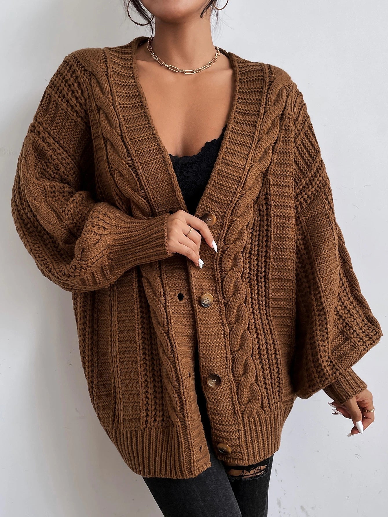 EVIE & BAY | OVERSIZED CABLE KNIT CARDIGAN FOR WOMEN